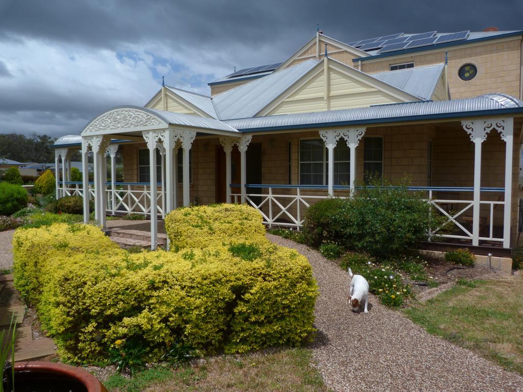 Grovely House Bed and Breakfast Stanthorpe Εξωτερικό φωτογραφία